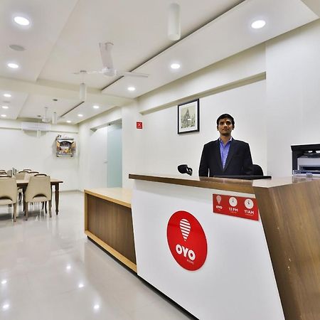 Collection O 12462 Hotel Shiv Inn Gandhinagar Dış mekan fotoğraf