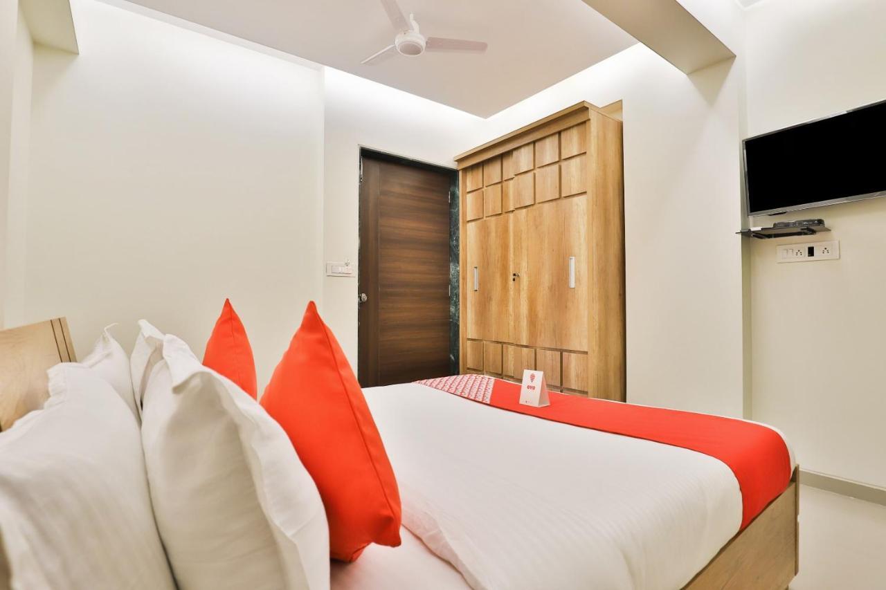 Collection O 12462 Hotel Shiv Inn Gandhinagar Dış mekan fotoğraf