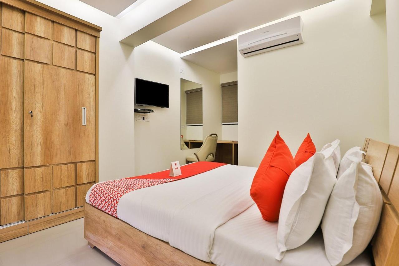 Collection O 12462 Hotel Shiv Inn Gandhinagar Dış mekan fotoğraf