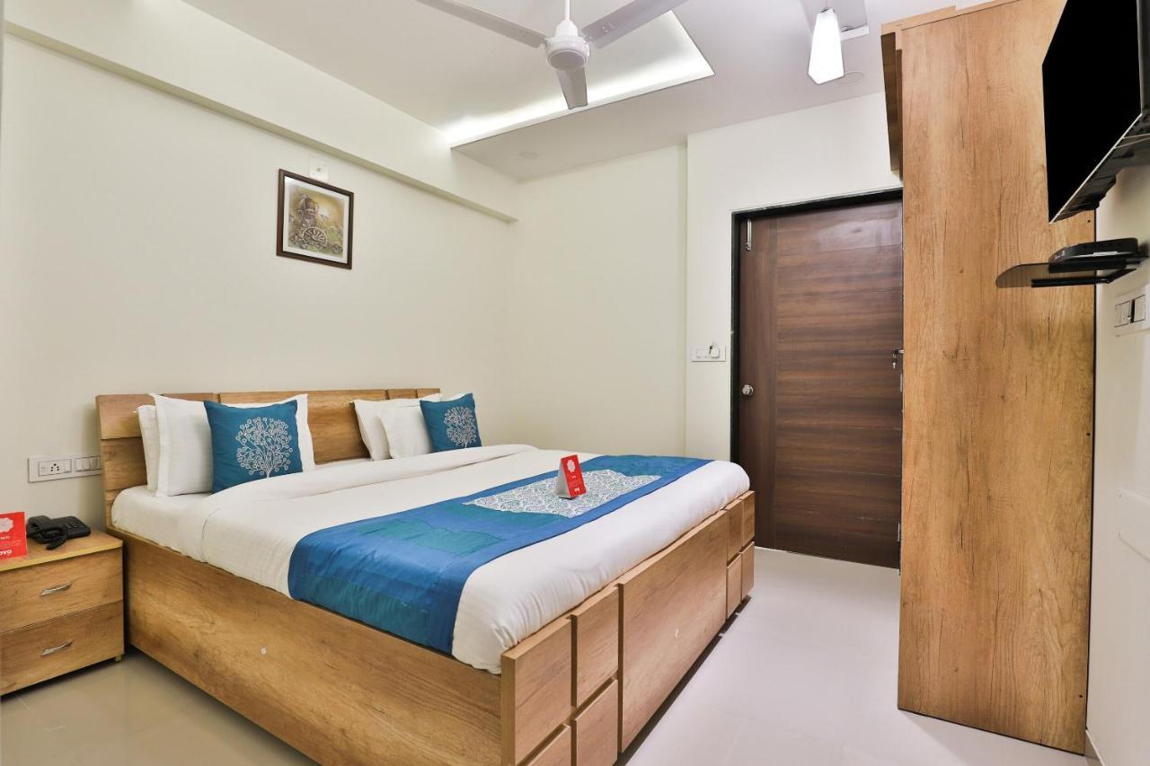 Collection O 12462 Hotel Shiv Inn Gandhinagar Dış mekan fotoğraf
