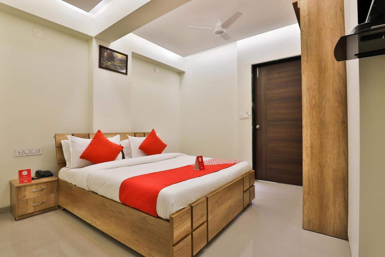 Collection O 12462 Hotel Shiv Inn Gandhinagar Dış mekan fotoğraf