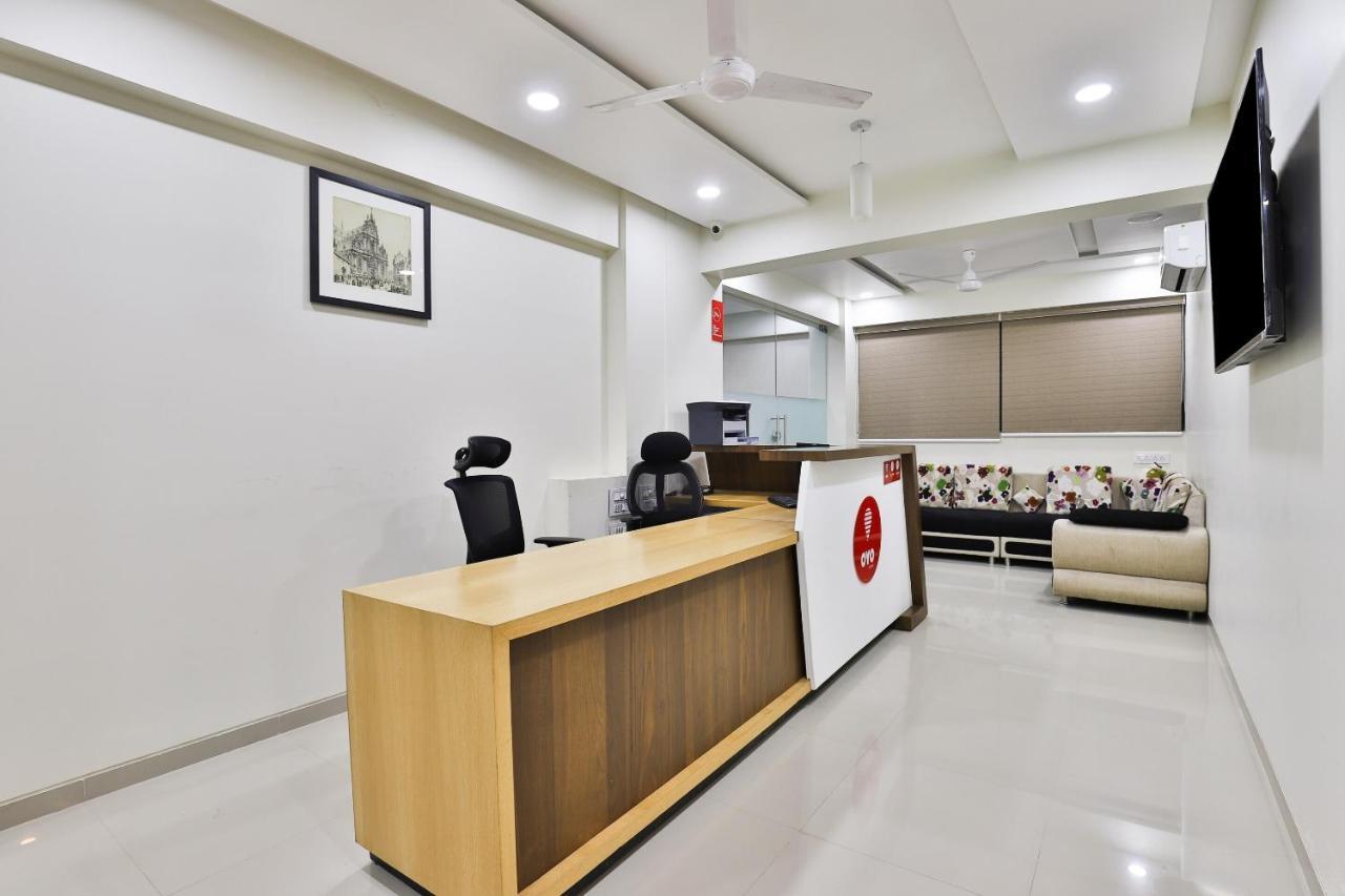 Collection O 12462 Hotel Shiv Inn Gandhinagar Dış mekan fotoğraf