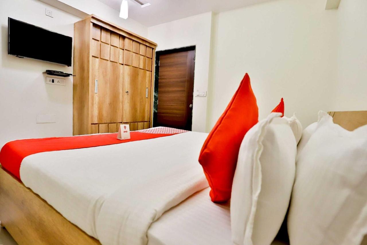 Collection O 12462 Hotel Shiv Inn Gandhinagar Dış mekan fotoğraf
