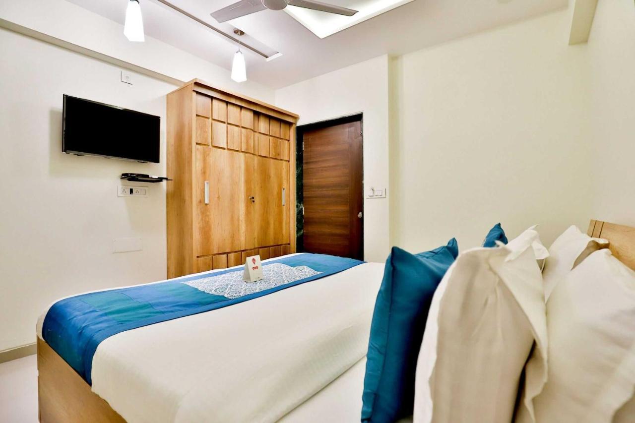Collection O 12462 Hotel Shiv Inn Gandhinagar Dış mekan fotoğraf