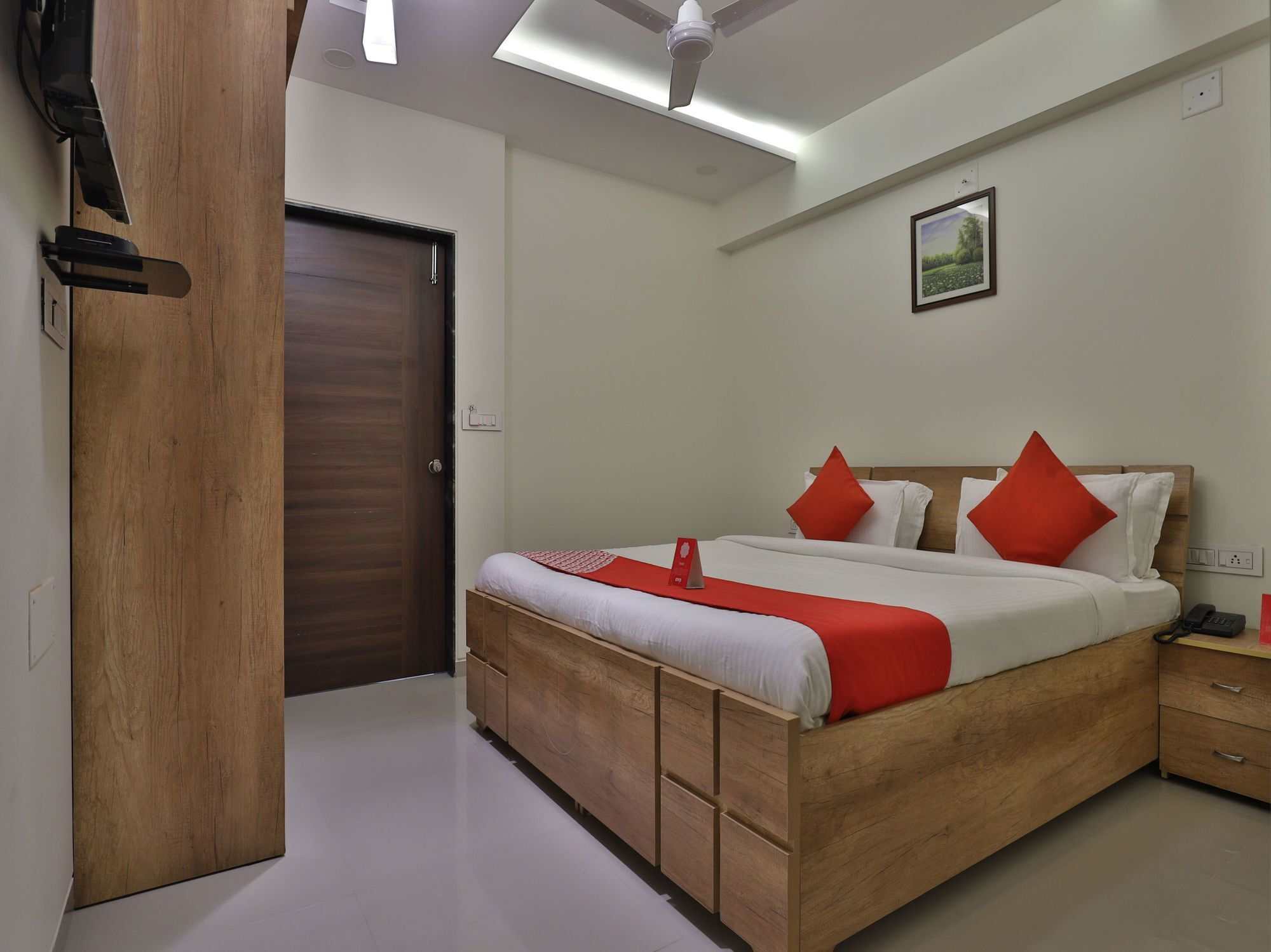 Collection O 12462 Hotel Shiv Inn Gandhinagar Dış mekan fotoğraf