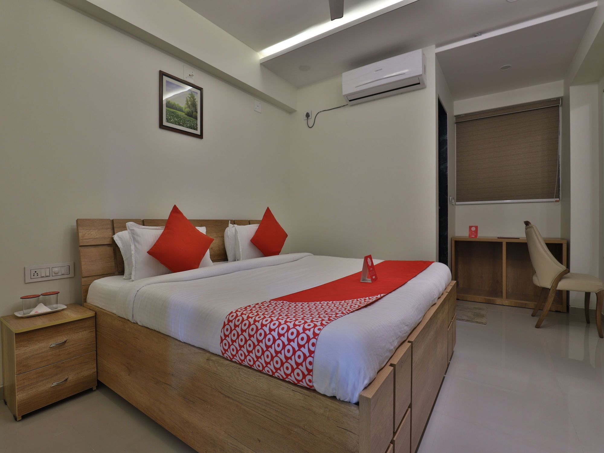 Collection O 12462 Hotel Shiv Inn Gandhinagar Dış mekan fotoğraf
